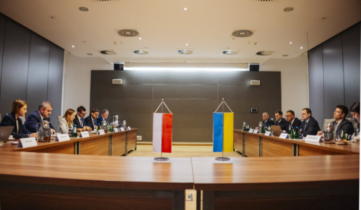 Украина и Польша, перевозка пассажиров и грузов