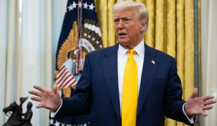 Трамп та Путін під час переговорів