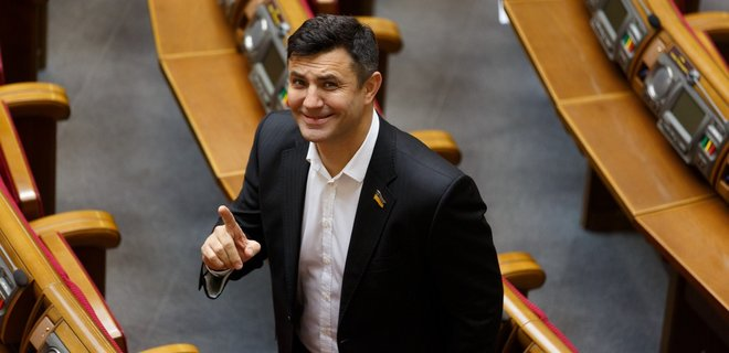 Бессарабський ринок у Києві тролить Миколу Тищенко з цінами на сало