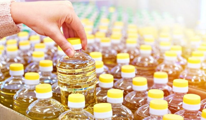 Изображение магазинов Auchan, Novus, Metro та Megamarket