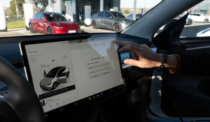 Tesla с худшими продажами во Франции