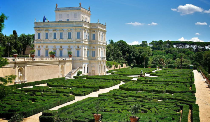 Табір для українських біженців в Римі