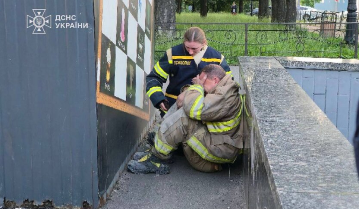 Рятувальники під обстрілом у Києві