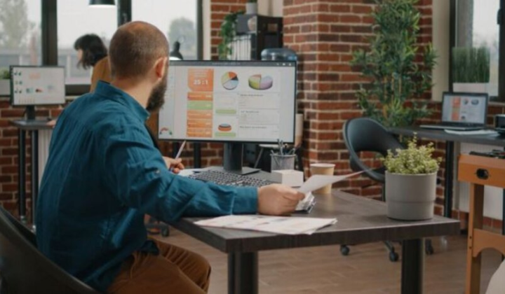 Українці на роботі зміни часу