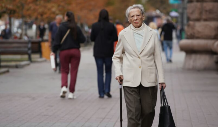 Батько з дітьми отримує пільги пенсіонерів