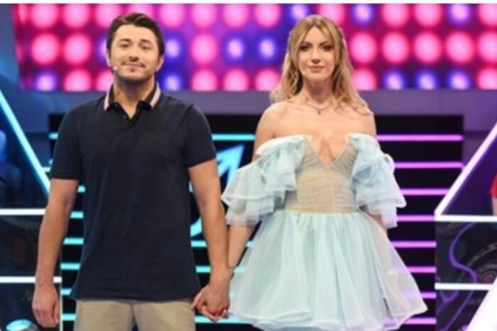 Леся Никинюк поздравляет Сергея Притулу