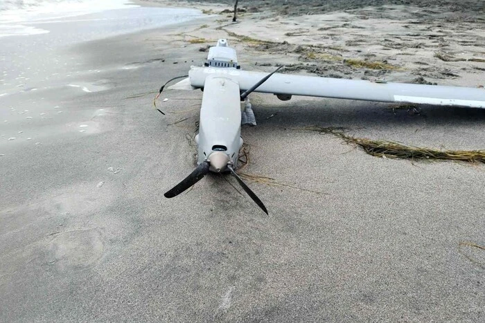 Військовий дрон на узбережжі Чорного моря