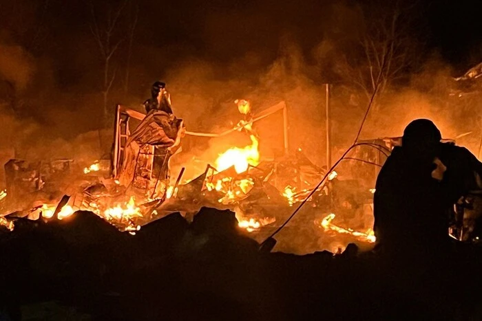 Росіянин руйнує магазин на Дніпропетровщині