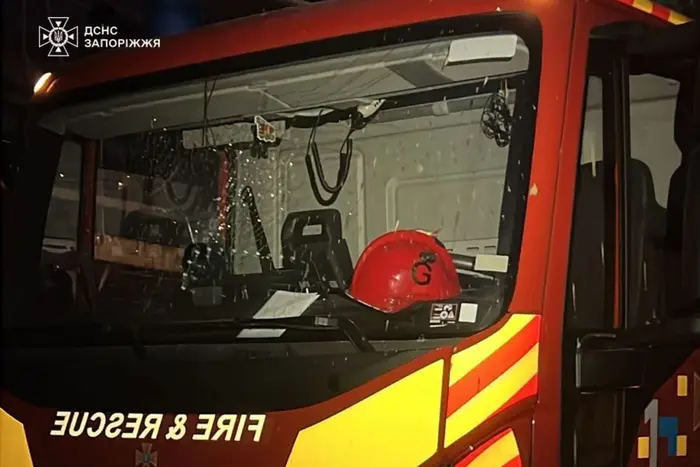 Спасатели под обстрелом в Запорожье