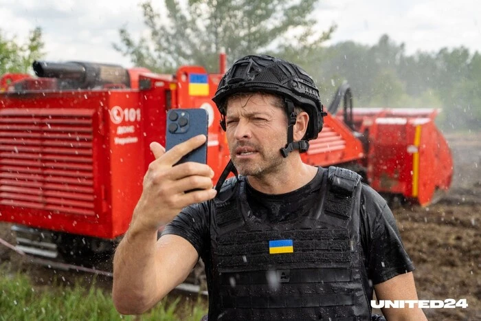 Актор Коллінз дорікнув Венсу за його слова
