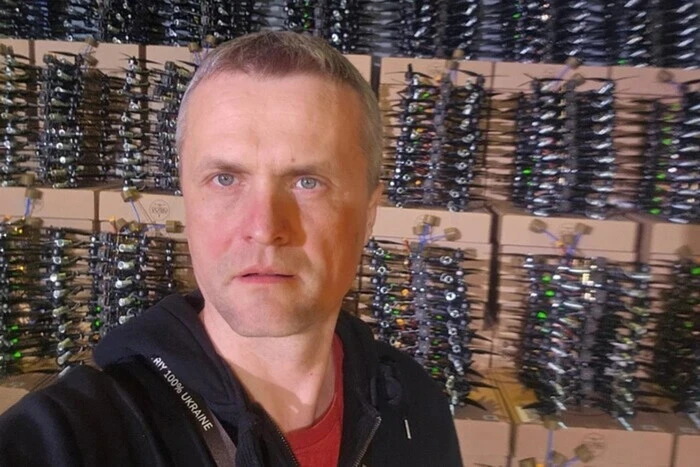 Военные принимают присягу на флаг