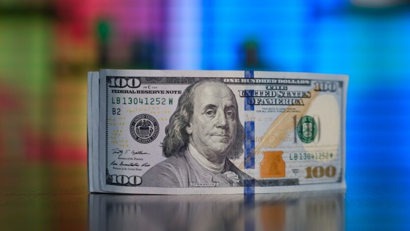 Обменники выставили широкий спред 13 июля