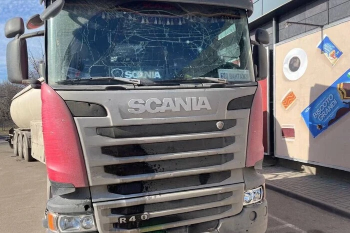 Постраждалі внаслідок нападу дрона-камікадзе.