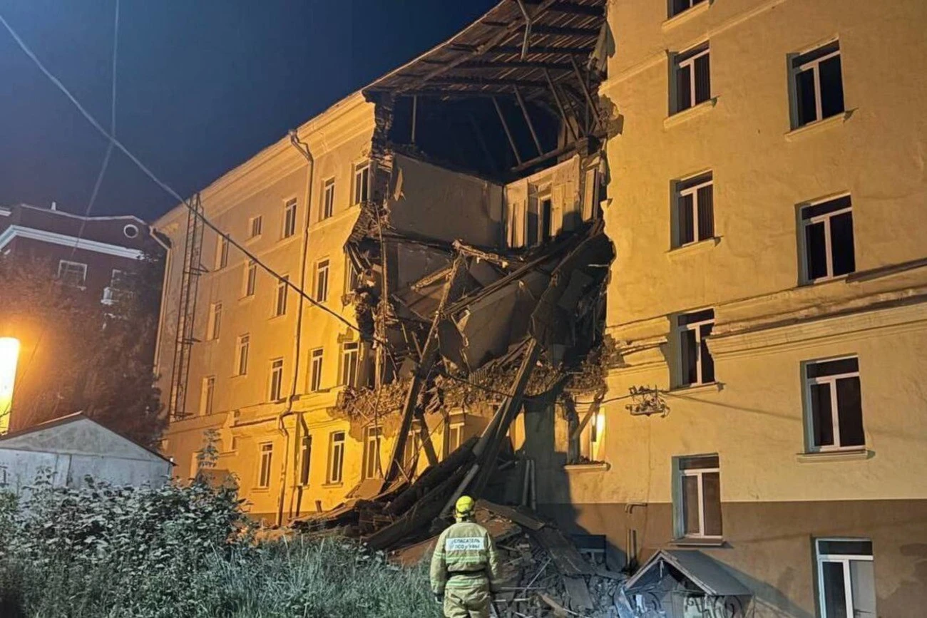 Обвалившийся гуртожиток в Уфі