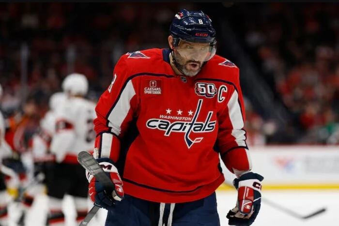 Захарова влаштувала істерику через Овечкіна