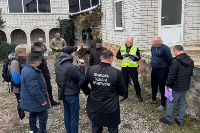 Депутата з підозрою зображено на картинці