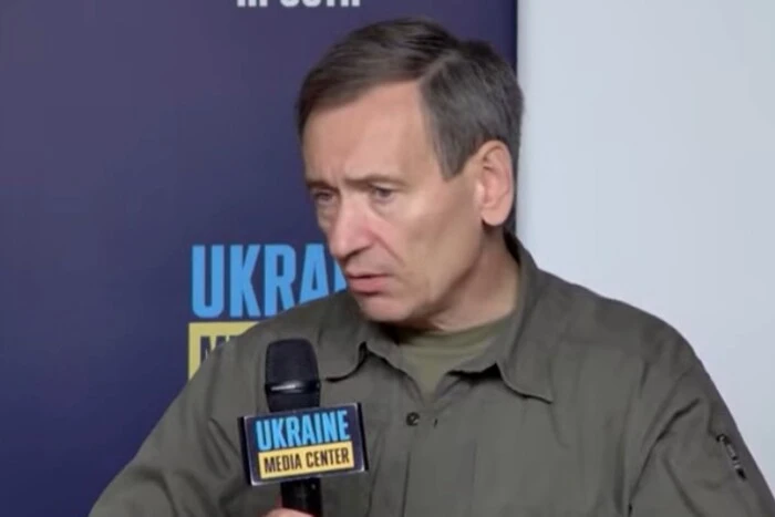 Виїзд молоді за кордон. Перші проблеми