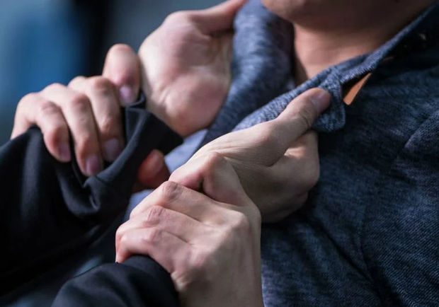 Фото зловещего персонала больницы в Запорожье