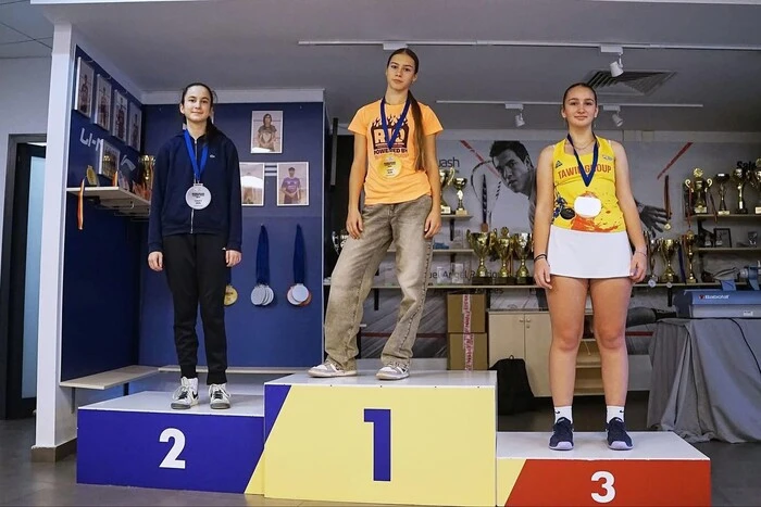 Победительница юношеского сквош-турнира в Бухаресте