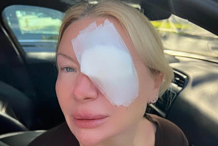 Ждет операции по удалению ячменя