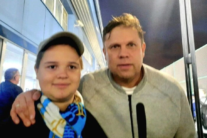 Football star entering the database