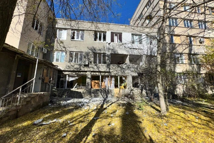 Росія вдарила по дитячій лікарні в Херсоні