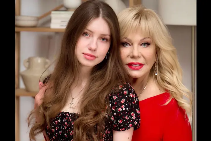 Светлана Билоножко трогательно поздравила внучку