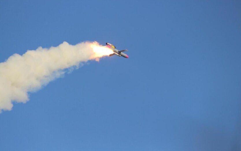 Фото ракеты и дронов FP-1