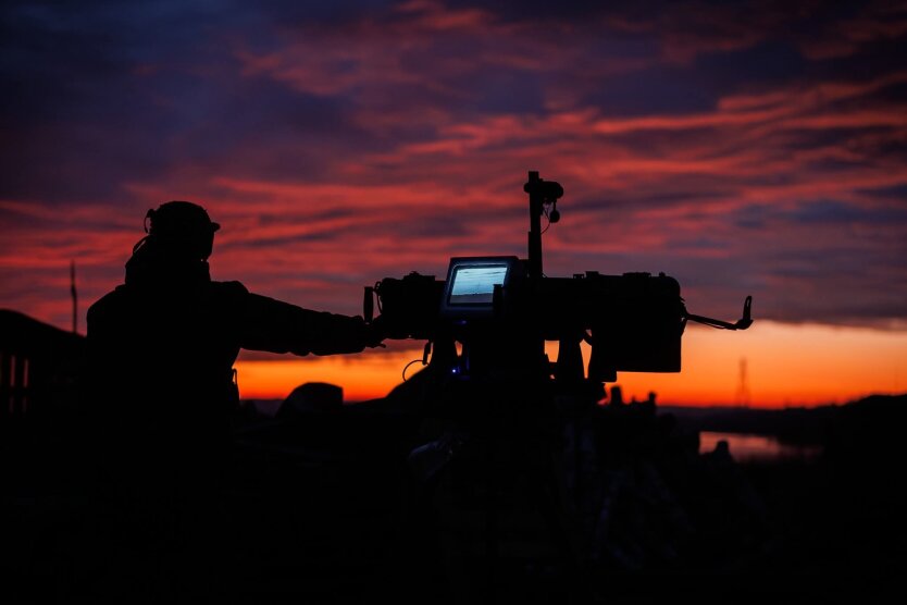 Росіянський військовий з тарганом