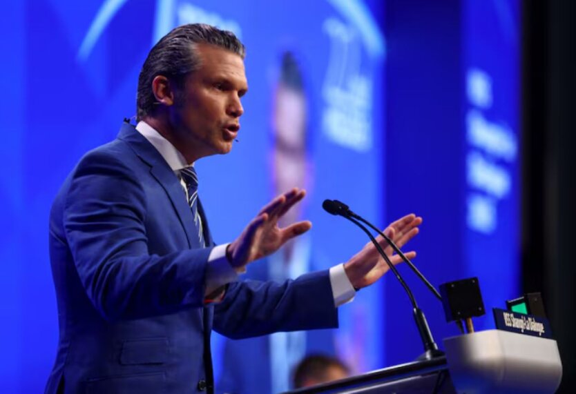 Гегсет на Рамштайне угрожает России