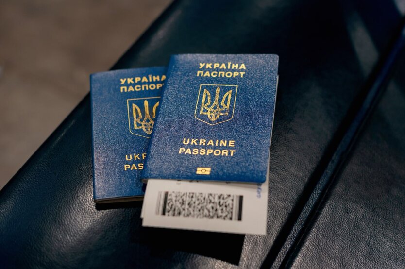 Паспорта для украинских мужчин за границей
