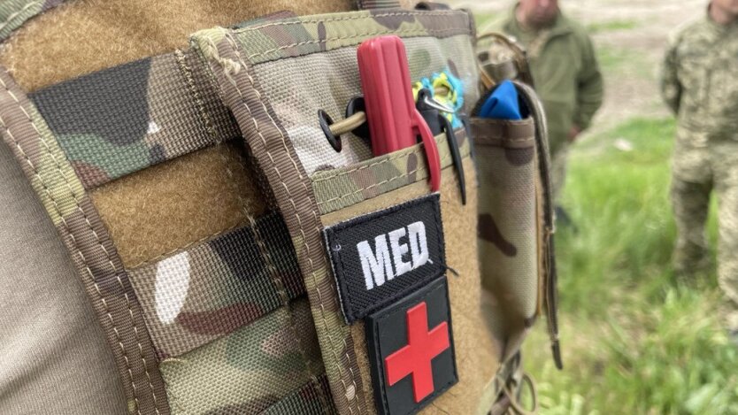 Медикам підвищили доплату в зоні бойових дій