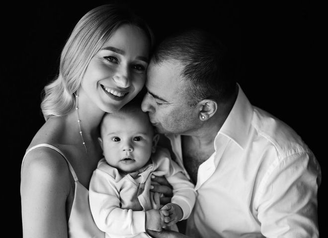 Тримісячний син Віктора Павліка позує на фото в Instagram