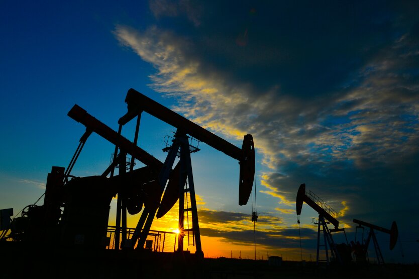 Дві нафтові бури, ціни стрімко падають