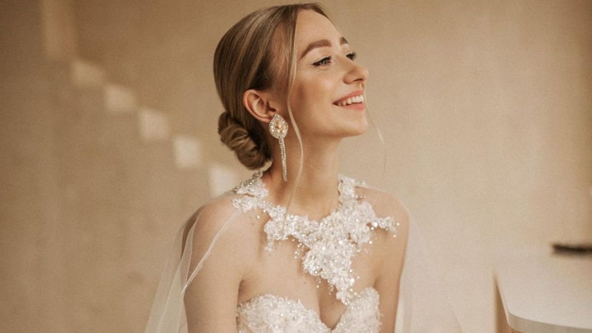 Молода дружина Віктора Павліка в очікуванні