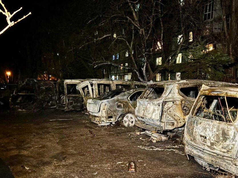 Російські окупанти вдарили по Дніпру: багато постраждалих