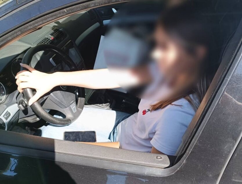 Водіїв попередили про штрафи: зупинка заборонена!