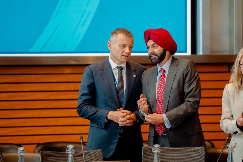 Логотип Мінфін і Світовий банк