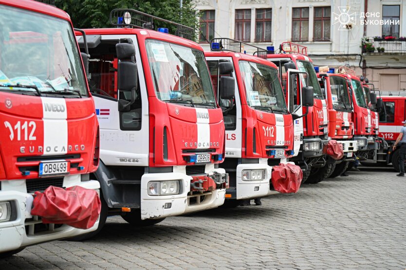 Пожарные получили новые автомобили