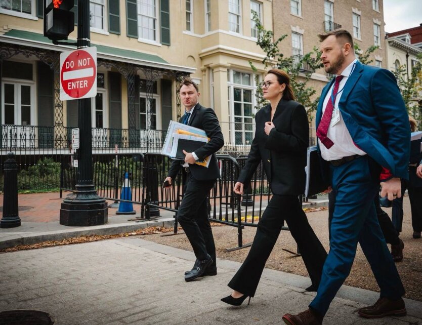 Українська делегація на переговорах у Вашингтоні