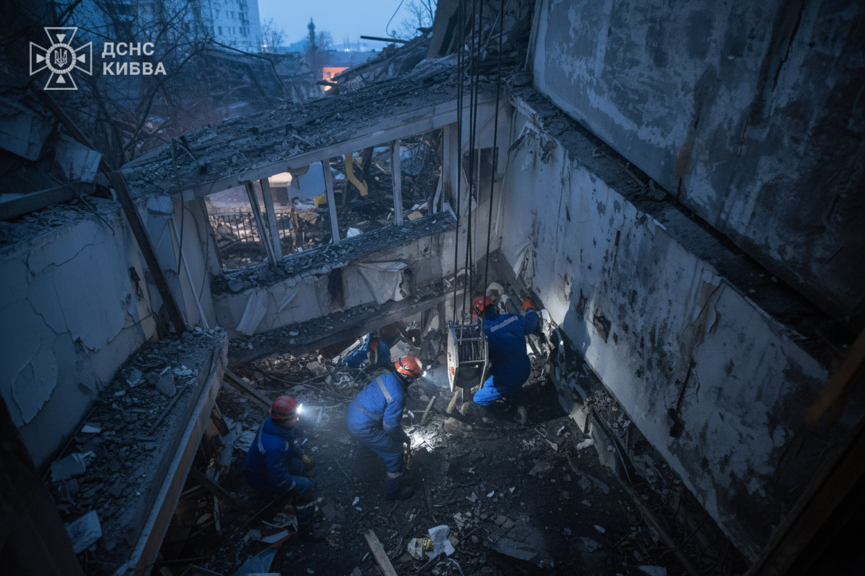 Перегляд місця рятувальної операції в Києві