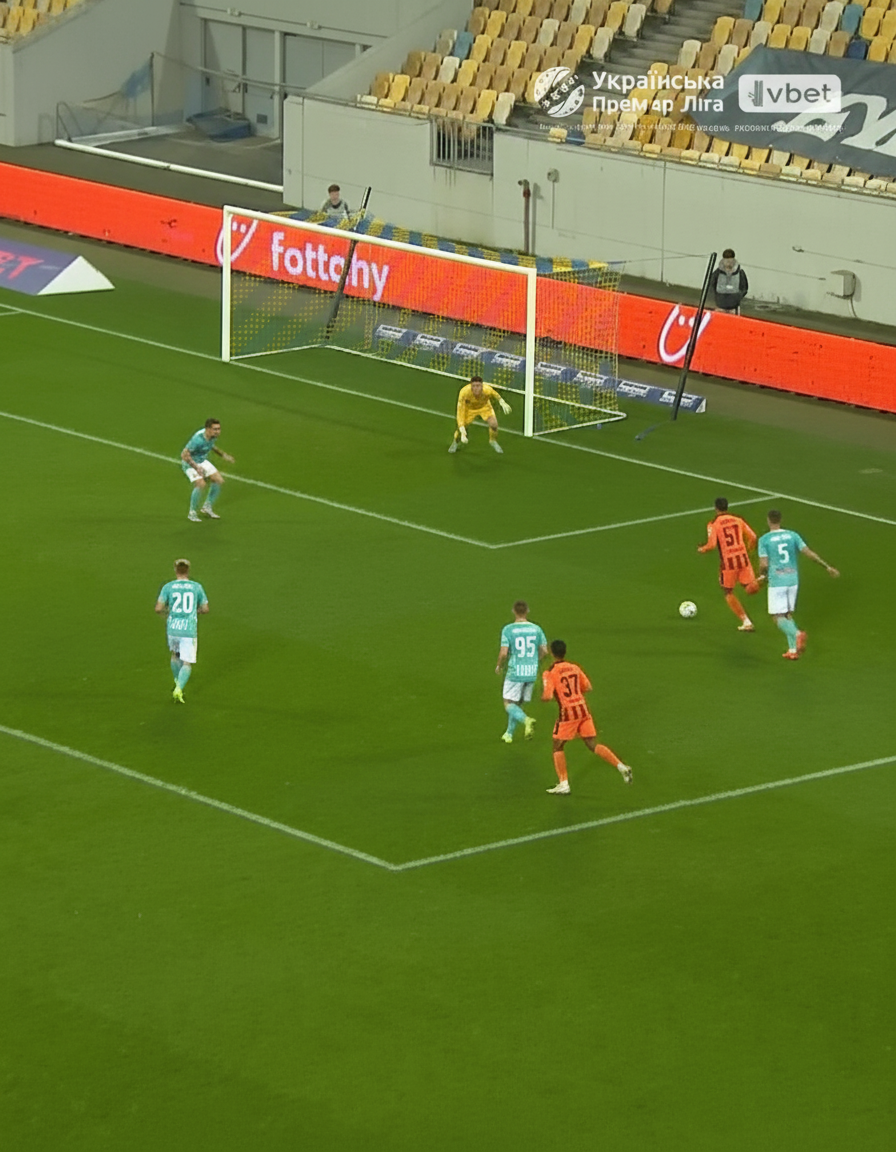 Гол коноплі після фінта Еліаса