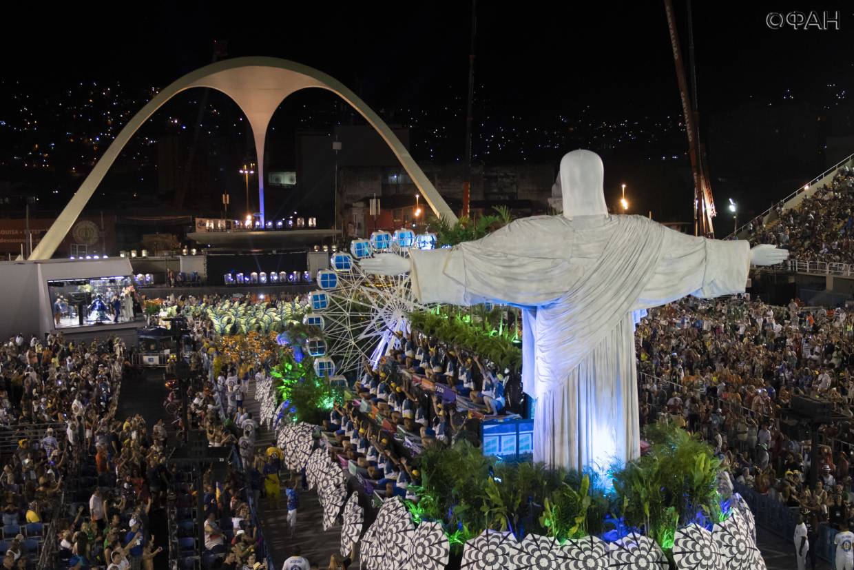 Правительство Бразилии отменило уличные карнавалы