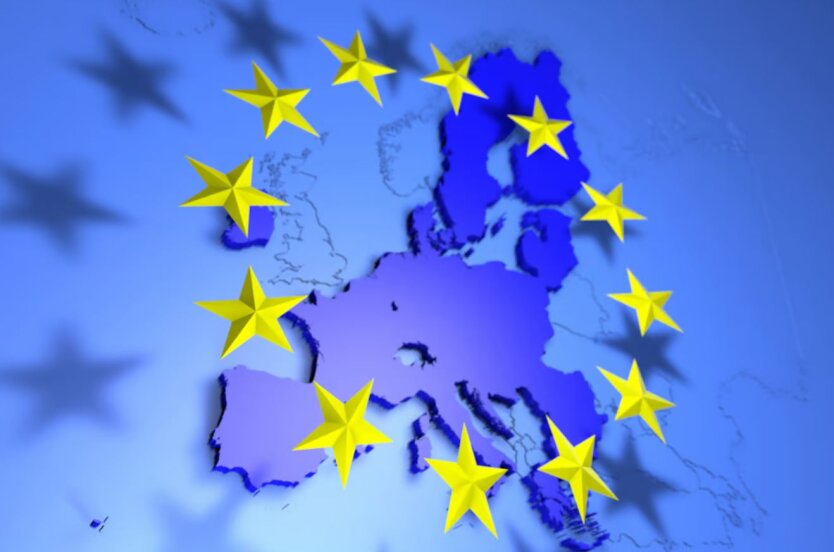 Флаги ЕС, Украины и деньги