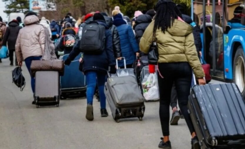 Парадокс: без транзитного центра в Киеве