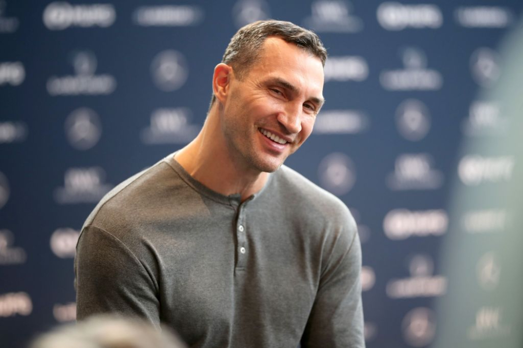 Володимир Кличко у мікрофоні на пресс-конференції